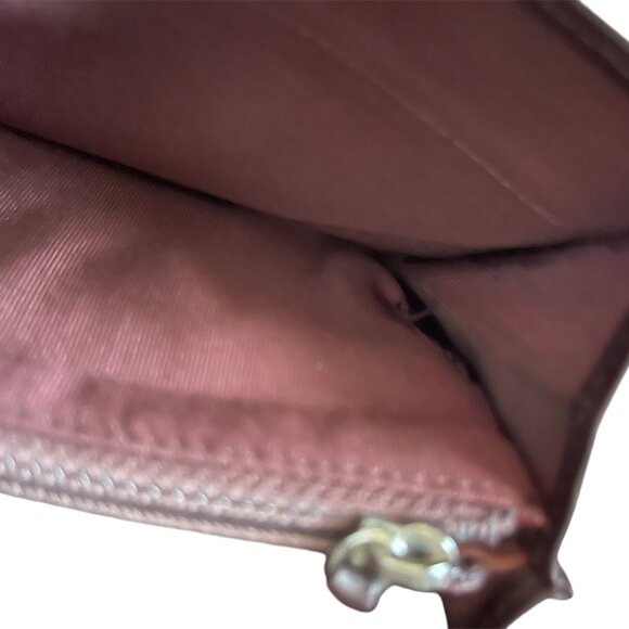 Chanel Caviar Continental Wallet - Picture 9 of 11